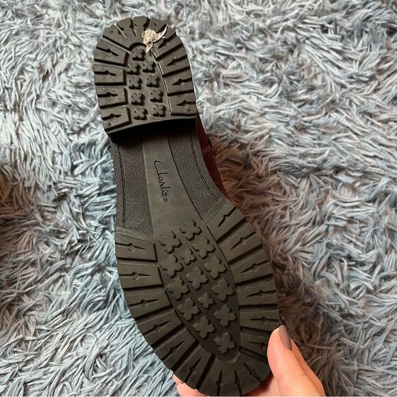 Clarks Faralyn Alpha Aubergine Gorpcore Hiking Boots Water Resistant Size 8.5 - Picture 3 of 5